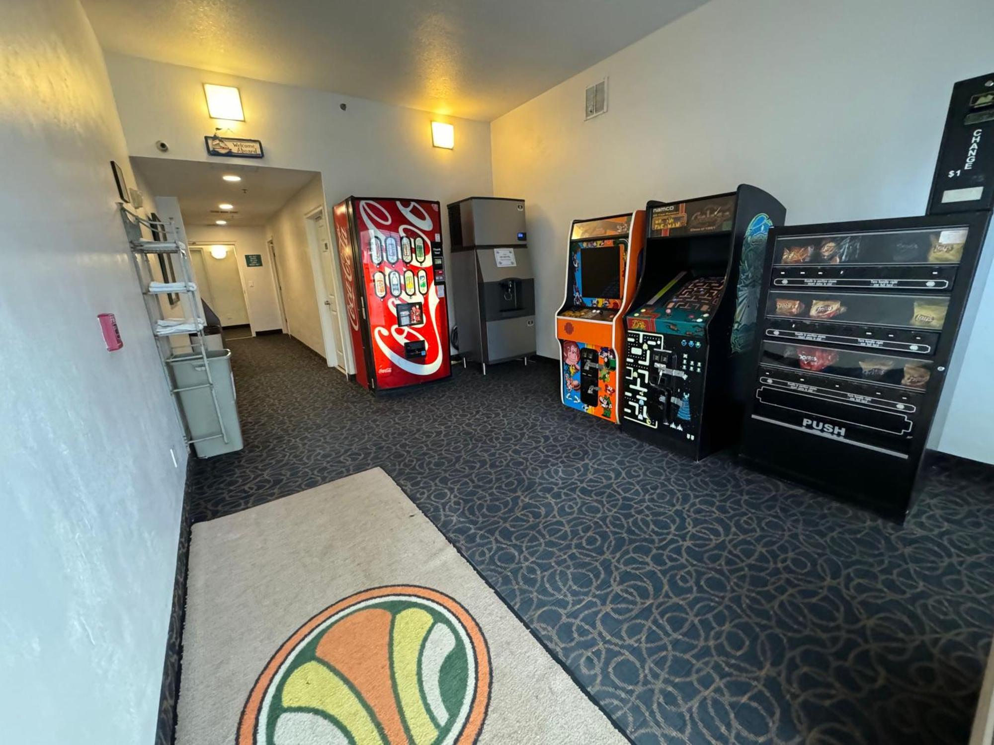 Emerald Shores Hotel - Дейтона-Бич Экстерьер фото